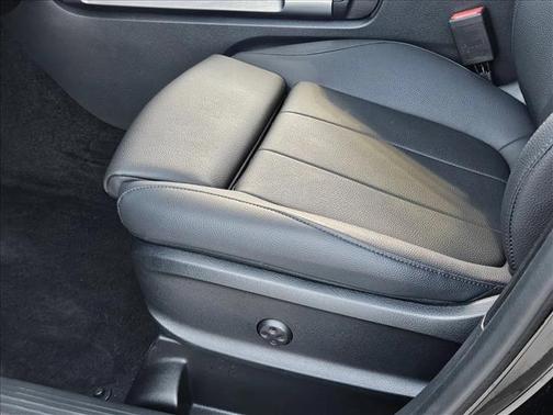 2025 Mercedes-Benz GLB 250 Base