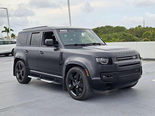 2023 Land Rover Defender 110 X-Dynamic SE