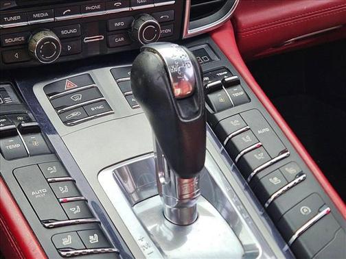 2015 Porsche Panamera 4