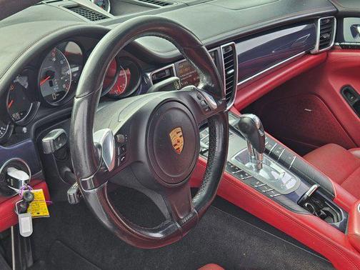 2015 Porsche Panamera 4