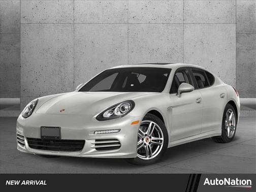 2015 Porsche Panamera 4