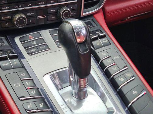 2015 Porsche Panamera 4