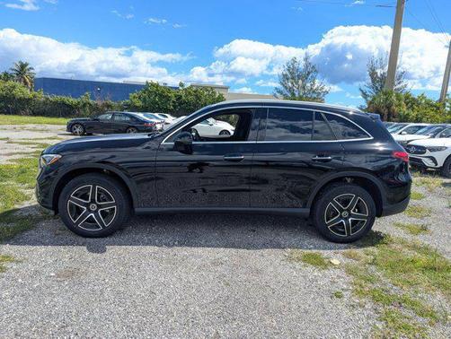 2026 Mercedes-Benz GLC 300 4MATIC