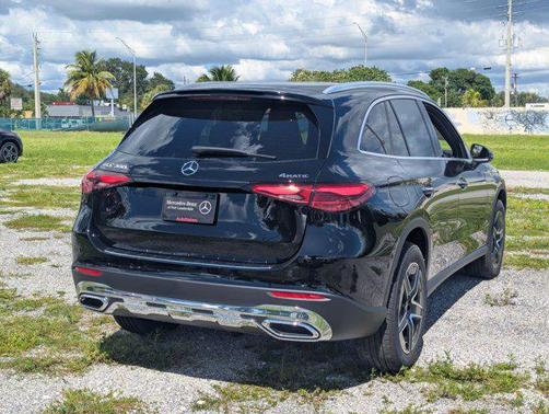 2026 Mercedes-Benz GLC 300 4MATIC