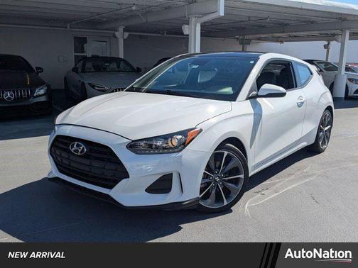 2019 Hyundai Veloster 2