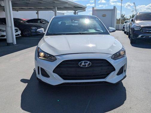 2019 Hyundai Veloster 2