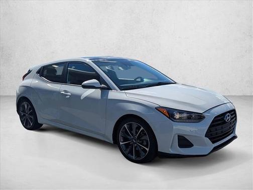 2019 Hyundai Veloster 2