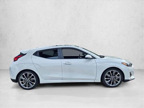 2019 Hyundai Veloster 2