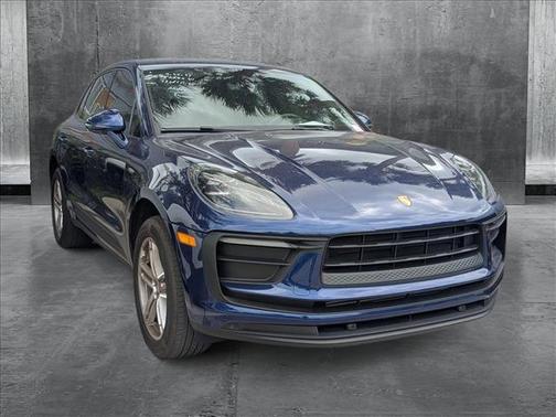 2022 Porsche Macan Base