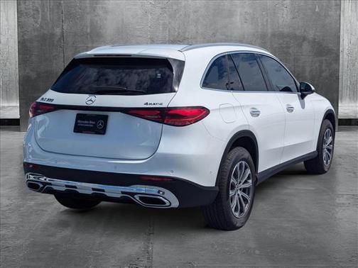 2025 Mercedes-Benz GLC 300 4MATIC