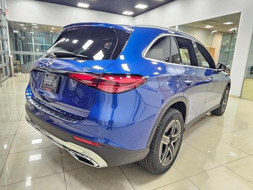 2026 Mercedes-Benz GLC 300 4MATIC