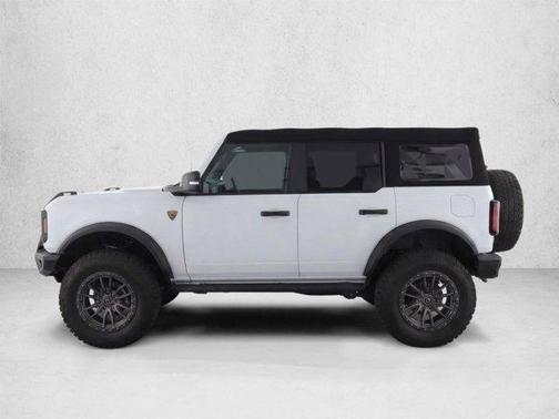 Oxford White 2022 Ford Bronco Badlands