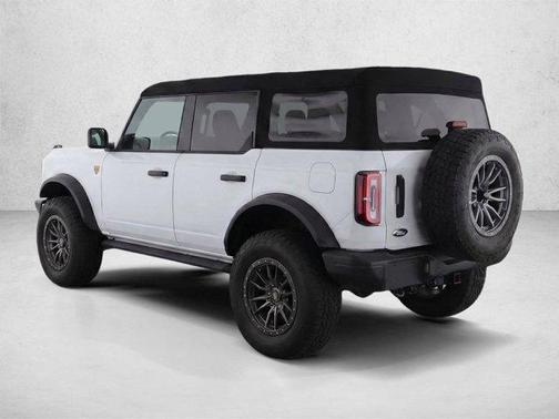 Oxford White 2022 Ford Bronco Badlands