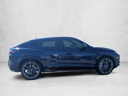 2024 Lamborghini Urus S