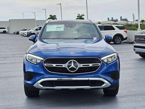 2026 Mercedes-Benz GLC 300 Base