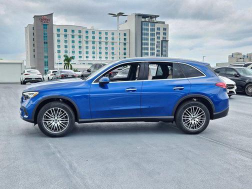 2026 Mercedes-Benz GLC 300 Base