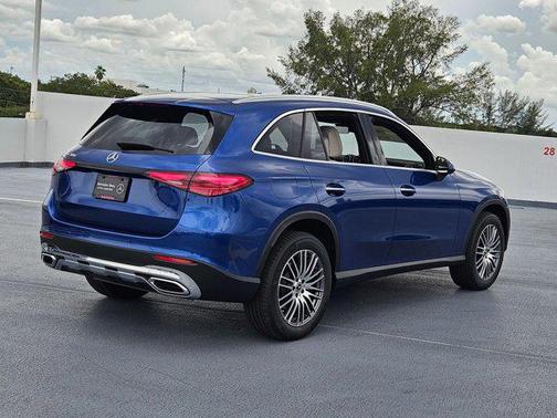 2026 Mercedes-Benz GLC 300 Base