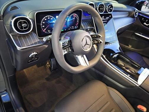 2025 Mercedes-Benz GLC 350e Base