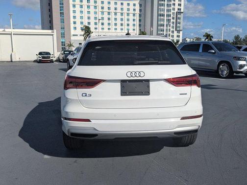 2020 Audi Q3 45 Premium