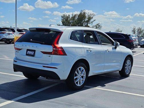 2018 Volvo XC60 T5 Momentum