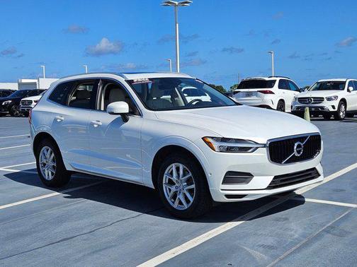 2018 Volvo XC60 T5 Momentum