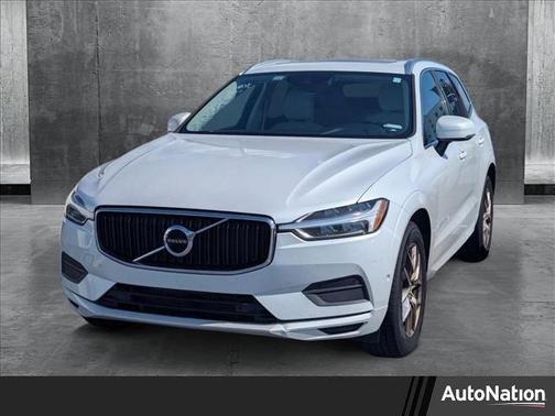 2018 Volvo XC60 T5 Momentum