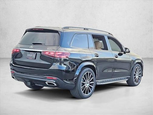 2026 Mercedes-Benz GLS 450 4MATIC