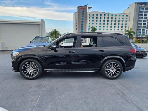 2026 Mercedes-Benz GLS 450 4MATIC