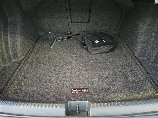 Black 2017 Volkswagen Jetta 1.8T SEL