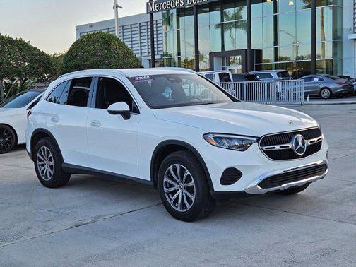 2025 Mercedes-Benz GLC 300 4MATIC