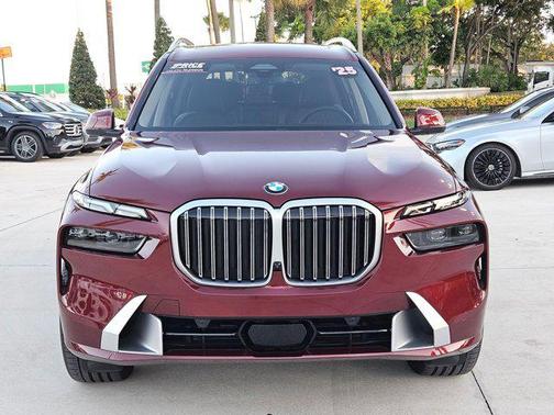 2025 BMW X7 xDrive40i
