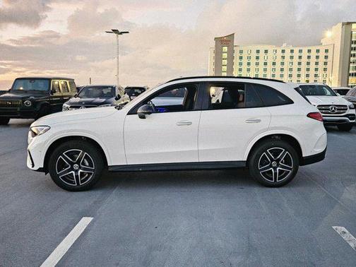 2026 Mercedes-Benz GLC 300 4MATIC