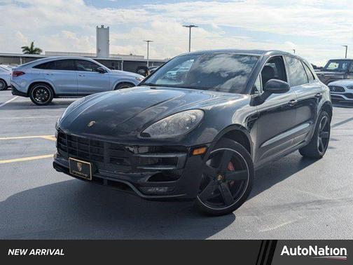 2016 Porsche Macan Turbo