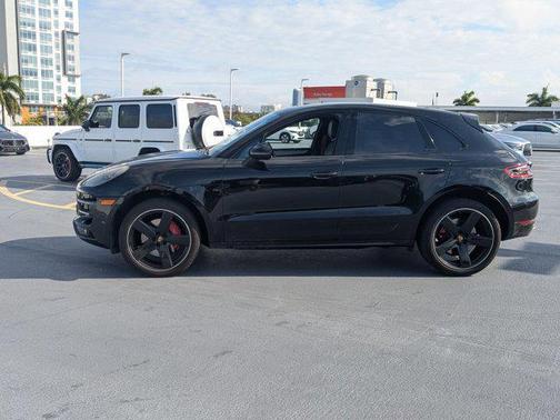 2016 Porsche Macan Turbo