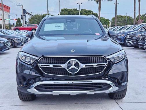 2026 Mercedes-Benz GLC 300 4MATIC