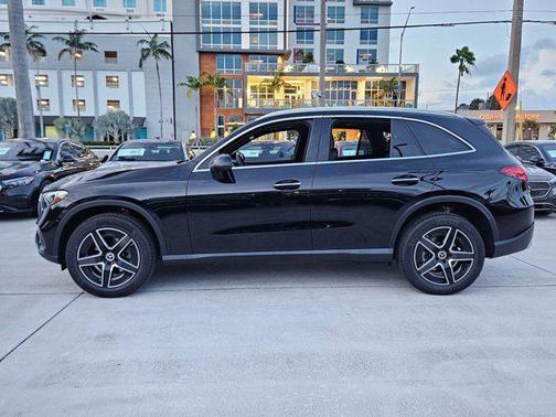 2026 Mercedes-Benz GLC 300 4MATIC