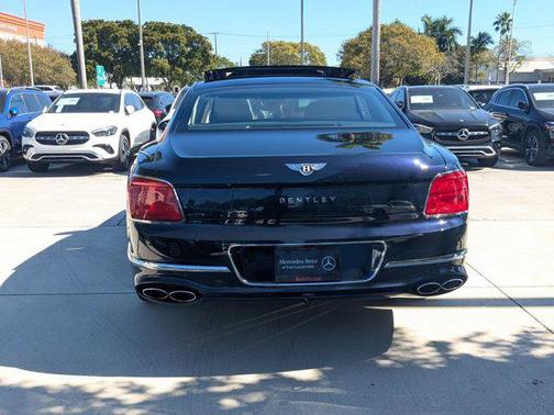 2021 Bentley Flying Spur V8