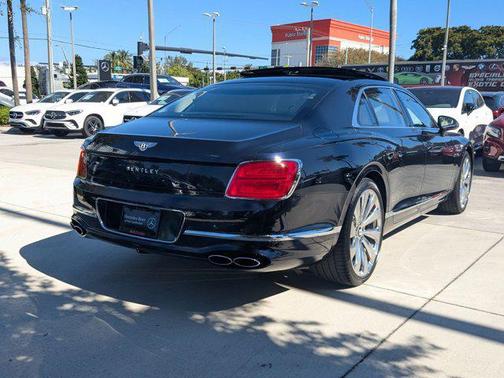 2021 Bentley Flying Spur V8