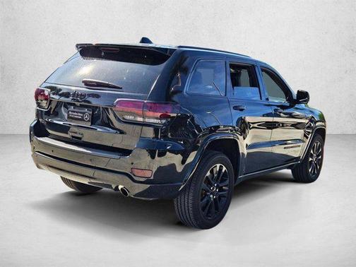 Diamond Black Crystal Pearlcoat 2020 Jeep Grand Cherokee Altitude