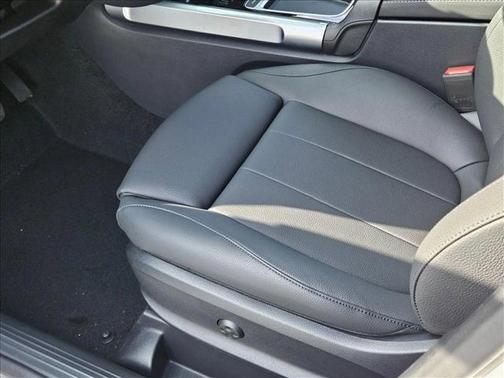 2025 Mercedes-Benz GLB 250 Base