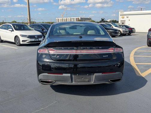 2017 Lincoln MKZ Base
