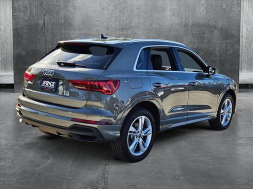 2024 Audi Q3 Premium 45 TFSI S line quattro Tiptronic