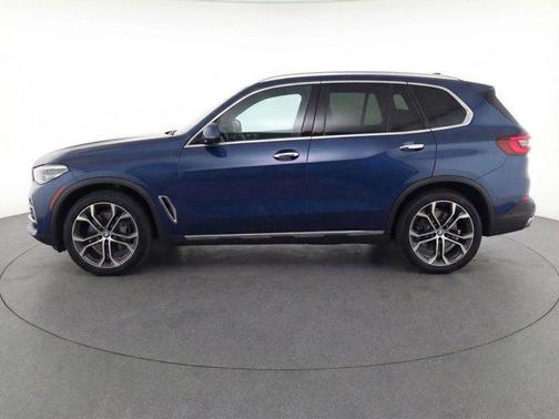 Phytonic Blue Metallic 2021 BMW X5 sDrive40i