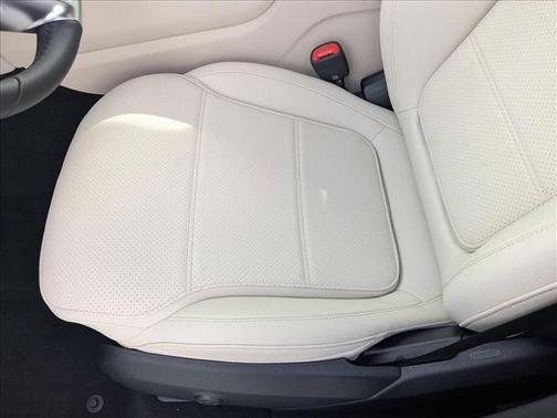 2026 Mercedes-Benz GLC 300 Base