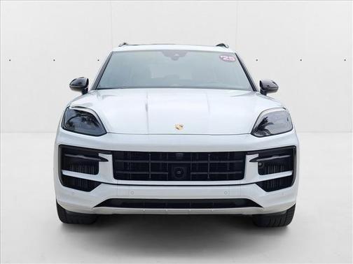 2025 Porsche Cayenne GTS