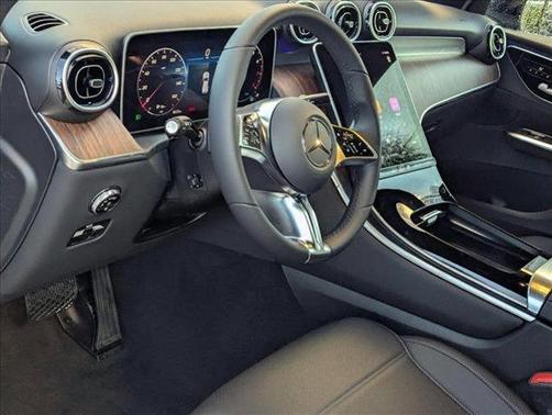 2025 Mercedes-Benz GLC 300 Base