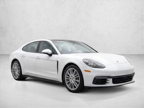 2018 Porsche Panamera 4