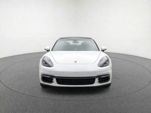 2018 Porsche Panamera 4
