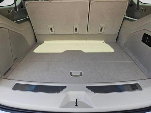 Vibrant White Tricoat 2026 Cadillac Escalade ESV Sport Platinum