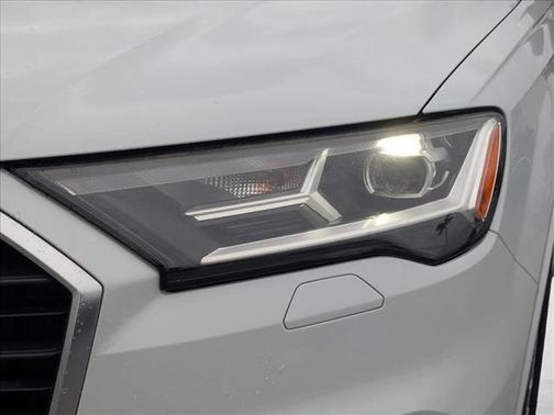 2020 Audi Q7 55 Premium Plus